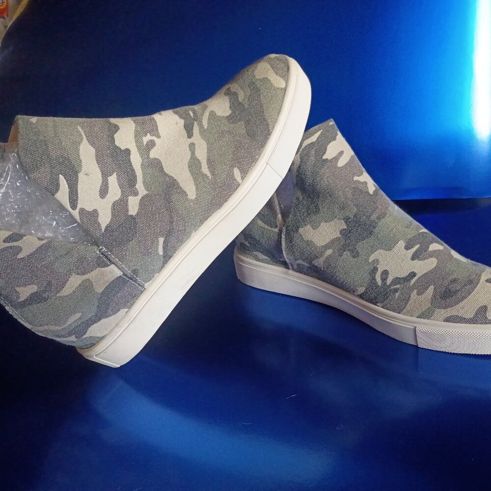 NWT Steve madden booties